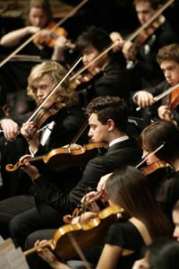 boys_violins_busby_200
